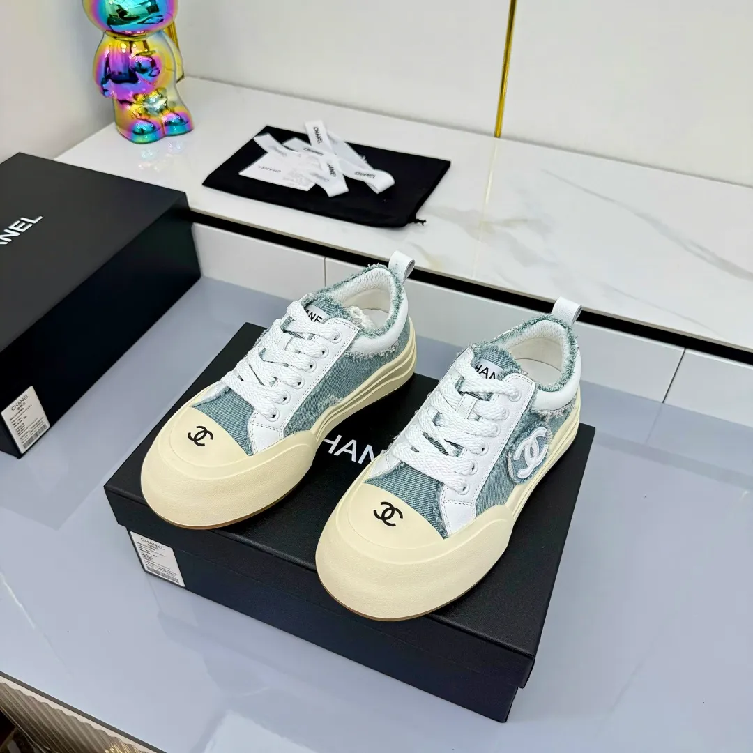 👟👟Ex-factory price 620👟👟 Chanel bread shoes ~ original calfskin panda shoes Chanel 25C latest hot style panda black and white sports shoes casual sneakers Xiaoxiang hot item classic black and white panda color coco girls must pay Fabric: original custom mixed sheepskin lining: original imported breathable mesh lining outsole: Original molded rubber + TPU combination Size: Women's 35-41 Buy now👉